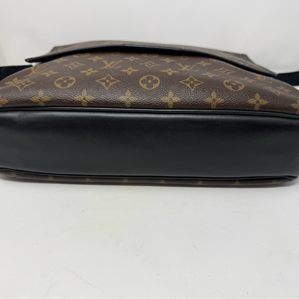 💯Authentic LOUIS VUITTON Monogram Macassar Bass GM Messenger Bag - Picture 8 of 11